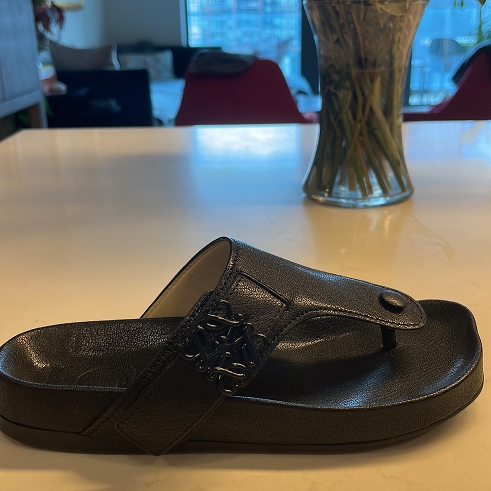 LOEWE Medallion Comfort Thong sandals